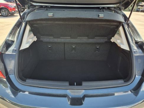 Used 2018 Chevrolet Cruze LT w/ Convenience Package image 28