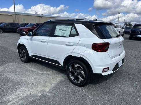 New 2026 Hyundai Venue SEL image 13