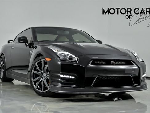 Used 2015 Nissan GT-R Premium AWD/4WD image 1