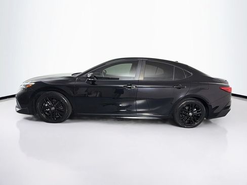 Used 2025 Toyota Camry SE w/ Convenience Package FWD image 6