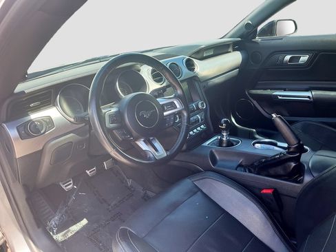 Used 2022 Ford Mustang GT Premium w/ Black Accent Package RWD image 9