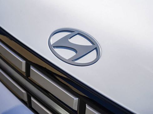 New 2026 Hyundai Santa Fe SE FWD image 11