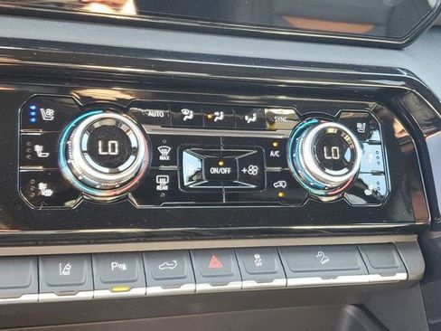 New 2026 GMC Sierra 2500 AT4 image 24