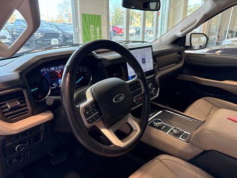 Used 2024 Ford Expedition Max Limited AWD/4WD image 10