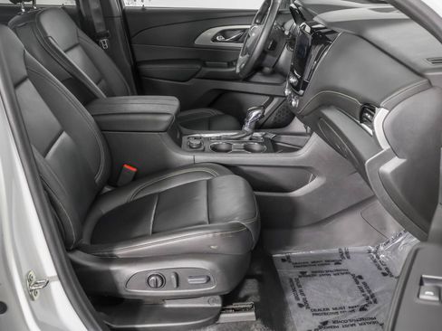 Used 2022 Chevrolet Traverse LT w/ LPO, Floor Liner Package AWD/4WD image 46