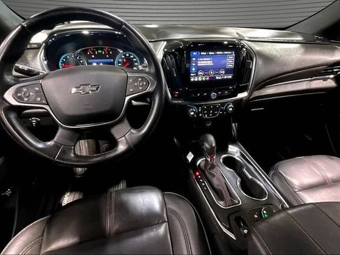 Used 2023 Chevrolet Traverse RS FWD image 7