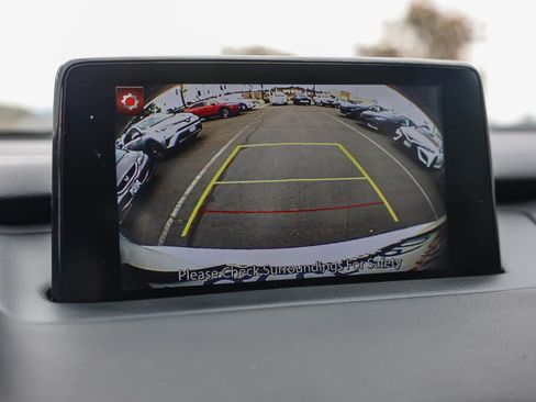 Used 2018 MAZDA CX-9 Touring w/ Touring Premium Package FWD image 17