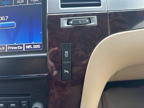 Used 2012 Cadillac Escalade Premium image 4