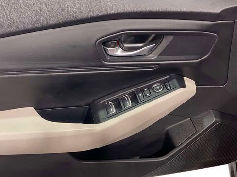 Used 2023 Honda Accord EX image 17