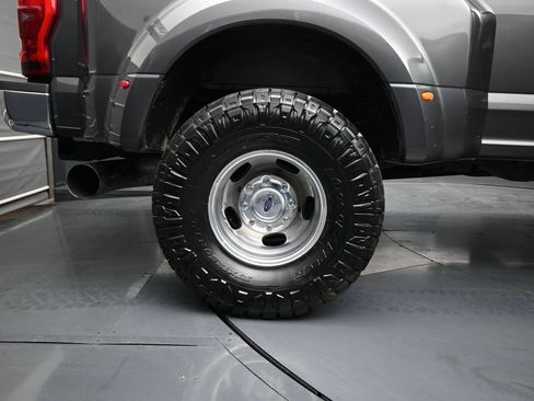 Used 2018 Ford F350 Lariat w/ Chrome Package AWD/4WD image 29