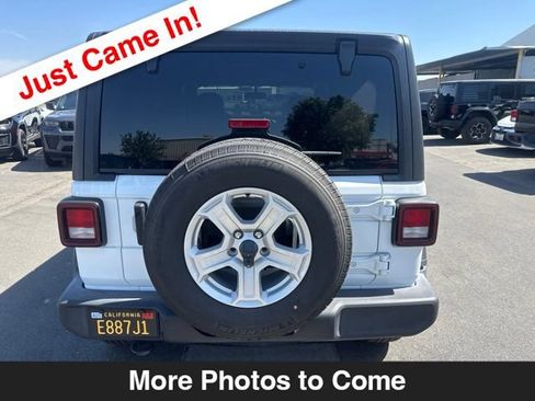 Used 2022 Jeep Wrangler Unlimited Sport AWD/4WD image 4