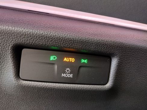 New 2026 Volkswagen Tiguan SE R-Line AWD/4WD image 28