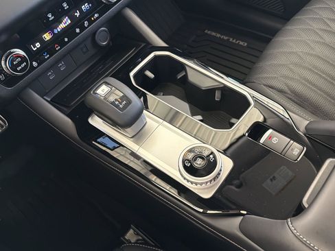 New 2026 Mitsubishi Outlander SEL FWD image 21