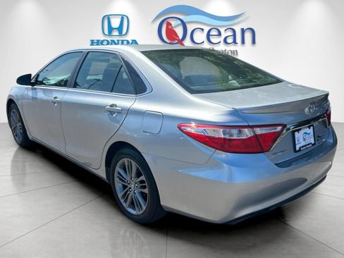 Used 2016 Toyota Camry SE FWD image 5