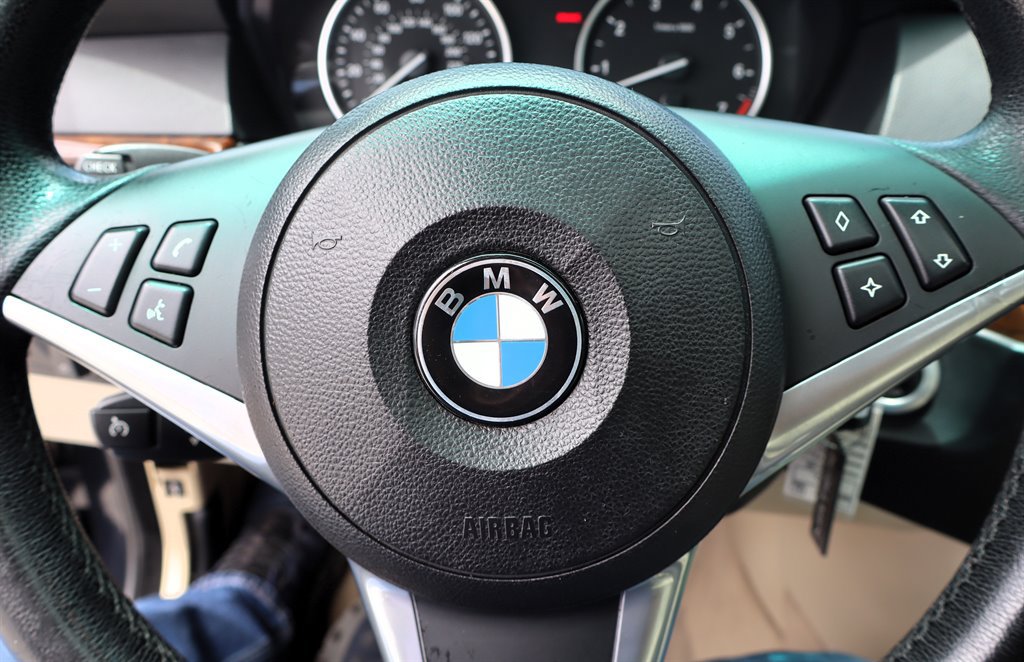 Used 2008 BMW 550i Sedan w/ Sport Pkg RWD image 29