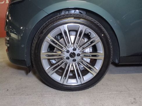 New 2026 Land Rover Range Rover SE AWD/4WD image 9