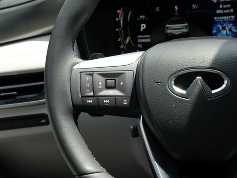 Certified 2026 INFINITI QX60 Luxe w/ Family Package FWD image 10