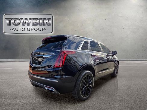 Used 2022 Cadillac XT5 Premium Luxury w/ Technology Package AWD/4WD image 5