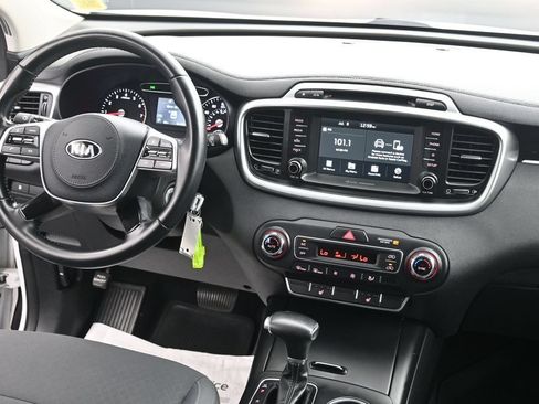 Used 2019 Kia Sorento FWD w/ LX Convenience Package image 14