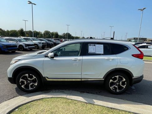 Used 2017 Honda CR-V Touring image 4