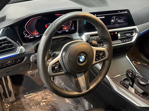Used 2019 BMW 330i Sedan w/ M Sport Package RWD image 4
