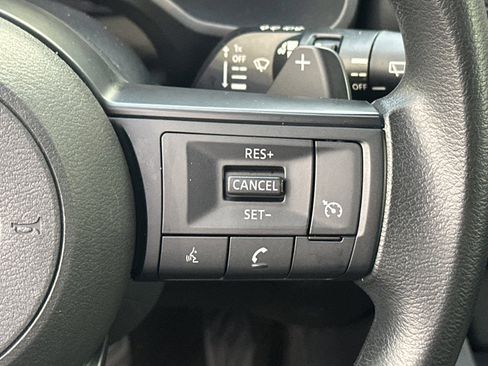 Used 2024 Nissan Rogue S image 25