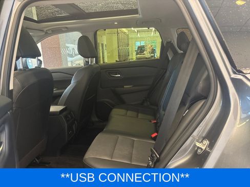 Used 2024 Nissan Rogue SV w/ SV Premium Package AWD/4WD image 11