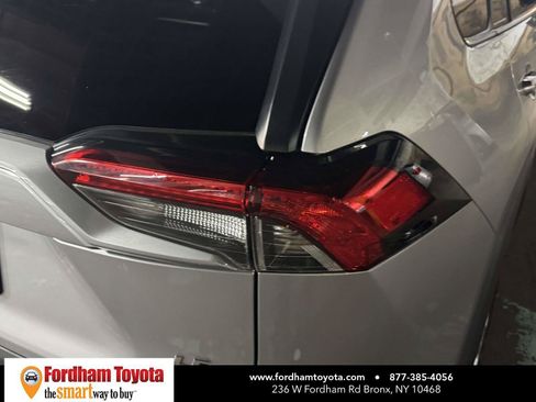 Used 2023 Toyota RAV4 LE AWD/4WD image 10