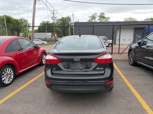 Used 2014 Ford Fiesta SE w/ Comfort Package FWD image 7