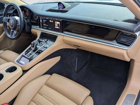 Used 2018 Porsche Panamera 4 image 22