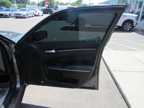 Used 2017 Chrysler 300 S w/ 300S Premium Group AWD/4WD image 15