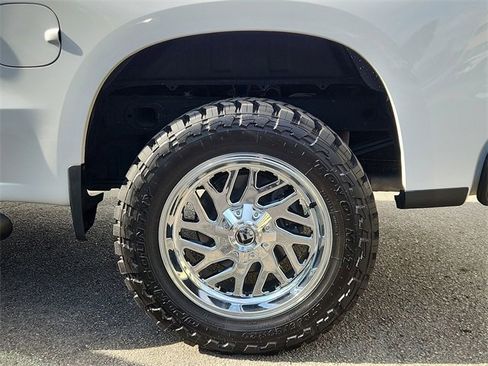 Used 2021 Chevrolet Silverado 1500 LT Trail Boss w/ Convenience Package II image 32