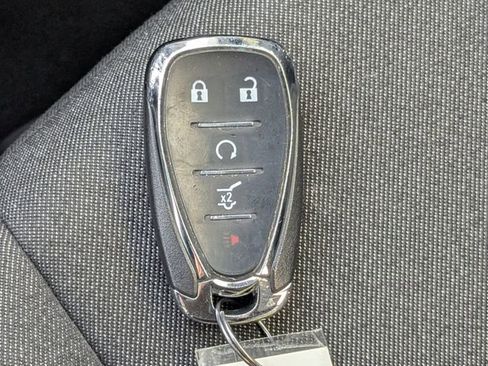 Used 2019 Chevrolet Equinox LT image 34