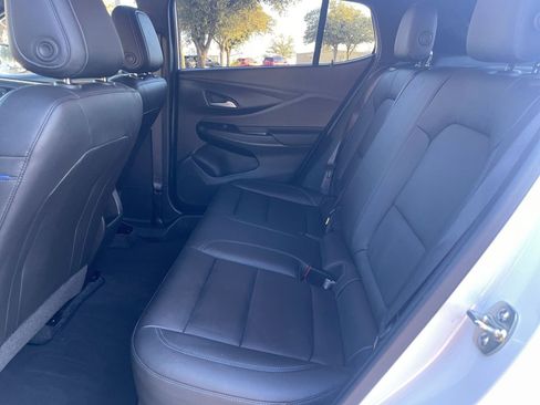 Used 2025 Buick Envista Sport Touring image 25