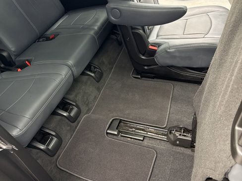 Used 2020 Buick Enclave Essence w/ Sound and Sites Package image 45