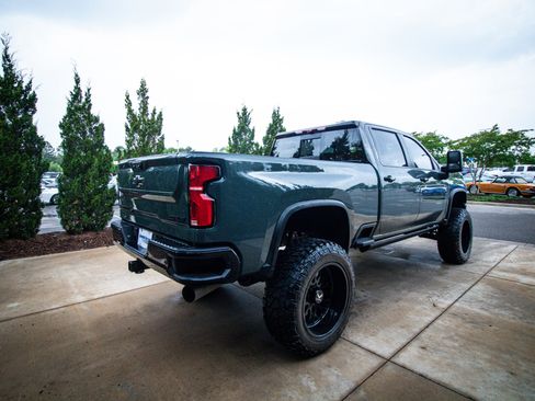 Used 2026 Chevrolet Silverado 2500 ZR2 w/ LPO, Dark Essentials Package AWD/4WD image 11