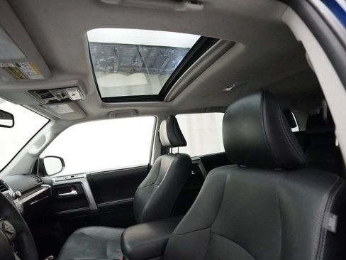 Used 2016 Toyota 4Runner Limited AWD/4WD image 33