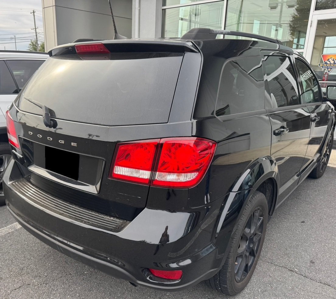 Used 2019 Dodge Journey SE w/ Premium Group FWD image 5