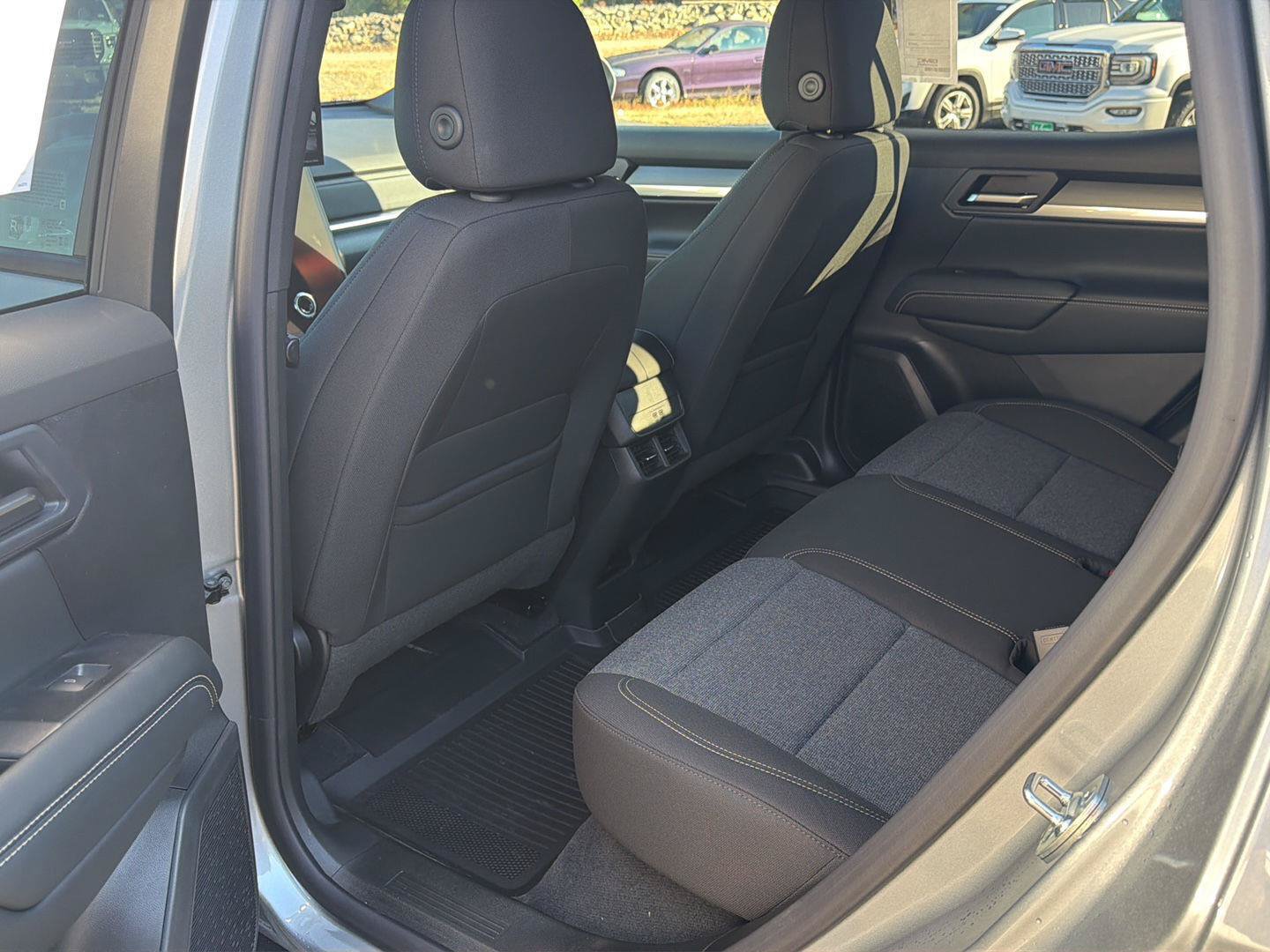 New 2027 GMC Terrain Elevation w/ LPO, Floor Liner Package AWD/4WD image 17