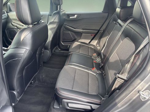 Used 2024 Ford Escape ST-Line w/ Tech Pack #1 AWD/4WD image 4