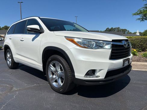 Used 2015 Toyota Highlander Limited AWD/4WD image 6