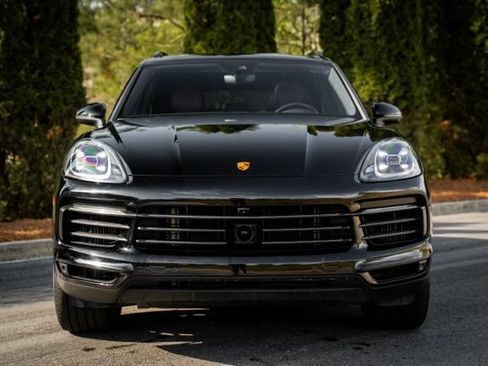 Used 2023 Porsche Cayenne Platinum Edition AWD/4WD image 17