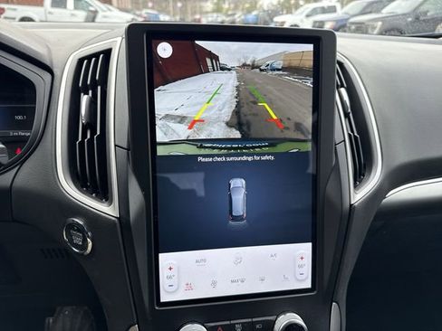 Used 2022 Ford Edge SEL w/ Convenience Package image 24