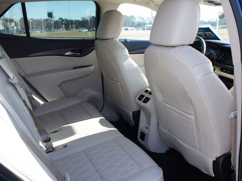 Used 2023 Buick Envision Avenir image 24