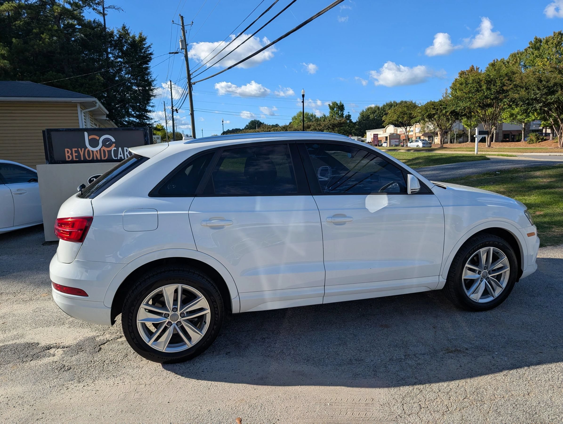 Used 2017 Audi Q3 2.0T Premium FWD image 5