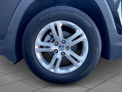 Used 2022 GMC Terrain SLE image 10