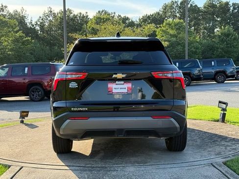 Used 2026 Chevrolet Equinox LT w/ LPO, Floor Liner Package FWD image 6