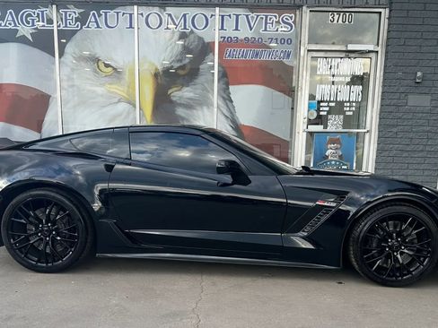 Used 2017 Chevrolet Corvette Z06 RWD image 2