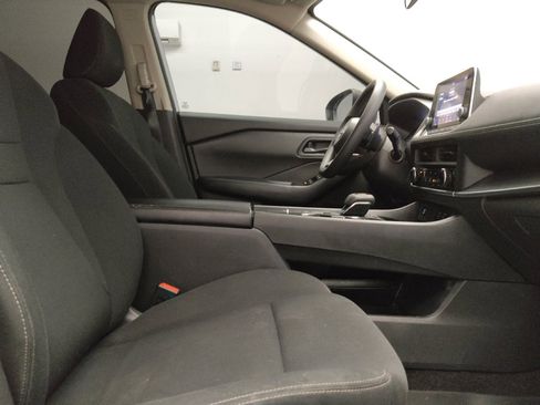 Used 2024 Nissan Rogue S FWD image 21