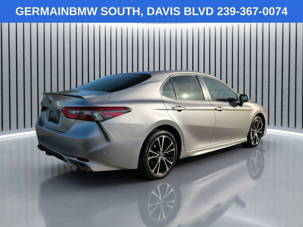 Used 2018 Toyota Camry SE w/ Convenience Package FWD image 5